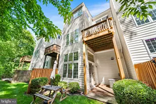 135 Wootton Oaks Ct, Rockville, MD 20852 - Photo 5