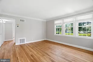1102 Broadwood Dr, Rockville, MD 20851 - Photo 7
