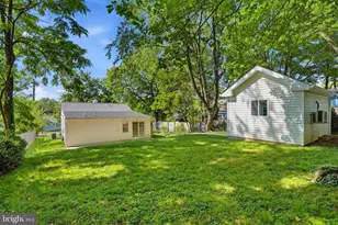 1102 Broadwood Dr, Rockville, MD 20851 - Photo 27