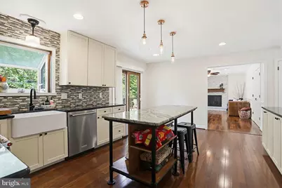 8 Bouldercrest Court, Rockville, MD 20850 - Photo 7