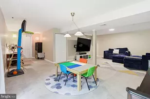 8 Bouldercrest Ct, Rockville, MD 20850 - Photo 33
