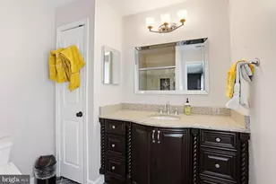 8 Bouldercrest Ct, Rockville, MD 20850 - Photo 23