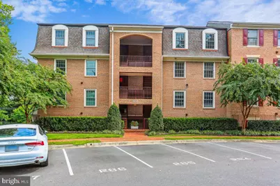 5717 Brewer House Circle #202, North Bethesda, MD 20852 - Photo 3