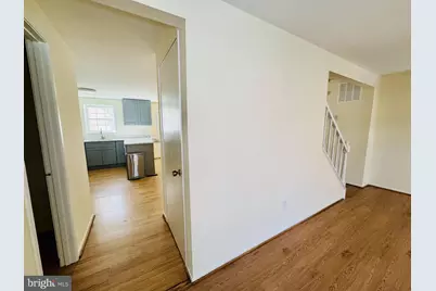 12146 Bentridge Place, Potomac, MD 20854 - Photo 7