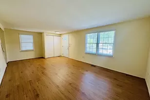 12146 Bentridge Pl, Potomac, MD 20854 - Photo 5