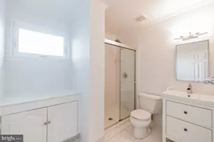 6704 Buttermere Ln, Bethesda, MD 20817 - Photo 11