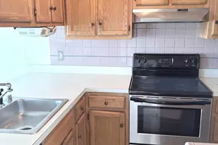 9711 Lake Shore Dr, Montgomery Village, MD 20886 - Photo 5