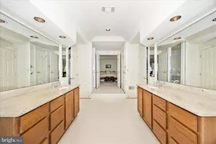 19808 Falling Spring Ct, Gaithersburg, MD 20882 - Photo 23