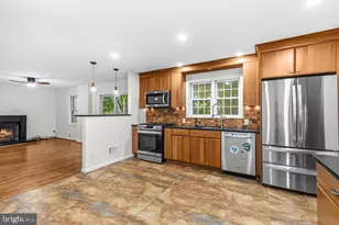 9712 Hill St, Kensington, MD 20895 - Photo 7