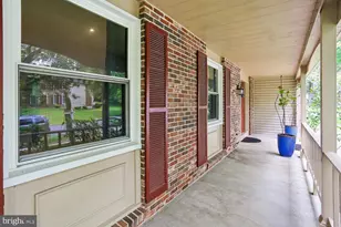 18808 Cross Country Ln, Gaithersburg, MD 20879 - Photo 3