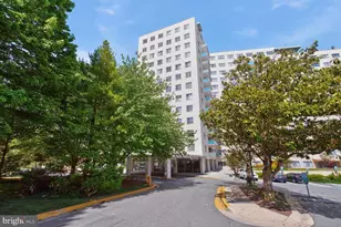 10201 Grosvenor Pl, Rockville, MD 20852 - Photo 1
