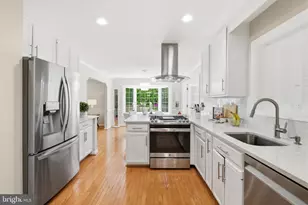 10240 Colebrook Ave, Potomac, MD 20854 - Photo 9