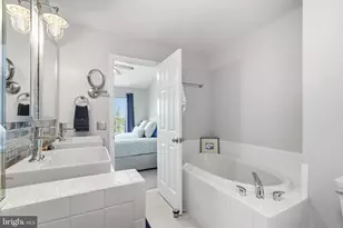 214 Fallsgrove Blvd, Rockville, MD 20850 - Photo 21