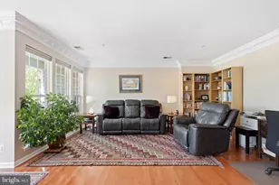214 Fallsgrove Blvd, Rockville, MD 20850 - Photo 11