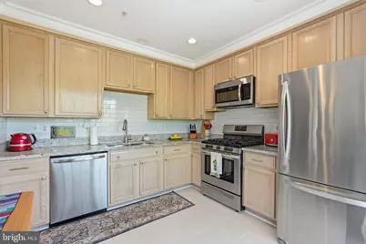 214 Fallsgrove Boulevard #12, Rockville, MD 20850 - Photo 5