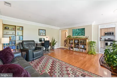 214 Fallsgrove Boulevard #12, Rockville, MD 20850 - Photo 11