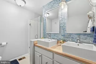 214 Fallsgrove Blvd, Rockville, MD 20850 - Photo 21