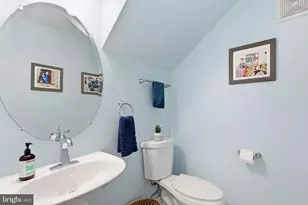 214 Fallsgrove Blvd, Rockville, MD 20850 - Photo 15