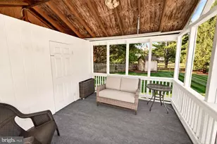 19629 Selby Ave, Poolesville, MD 20837 - Photo 17