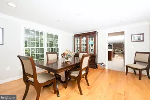 12331 Overpond Way, Potomac, MD 20854 - Photo 9