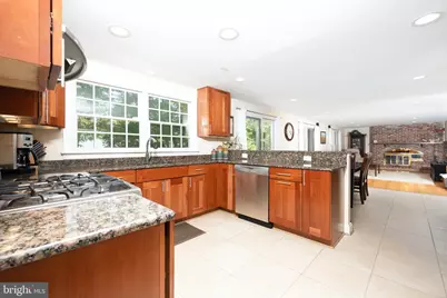 12331 Overpond Way, Potomac, MD 20854 - Photo 3