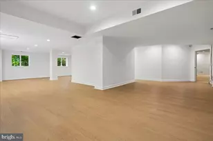 9100 Aldershot Dr, Bethesda, MD 20817 - Photo 39