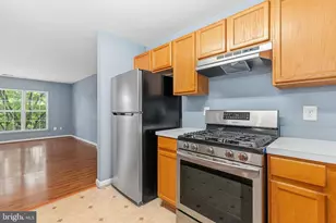 10470 Damascus Park Ln, Damascus, MD 20872 - Photo 13