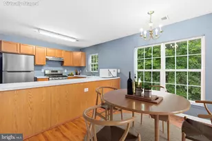 10470 Damascus Park Ln, Damascus, MD 20872 - Photo 9