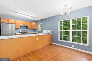 10470 Damascus Park Ln, Damascus, MD 20872 - Photo 9