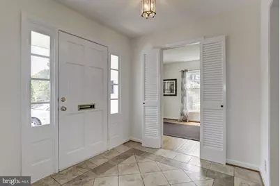 10239 Gainsborough Road, Potomac, MD 20854 - Photo 3