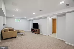 1907 Brisbane St, Silver Spring, MD 20902 - Photo 33