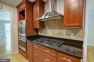 6306 Rockhurst Rd, Bethesda, MD 20817 - Photo 9