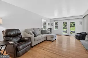 13004 Chestnut Oak Dr, Gaithersburg, MD 20878 - Photo 9