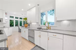 9212 Willow Pond Ln, Rockville, MD 20854 - Photo 13