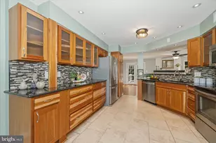 10606 Budsman Terrace, Damascus, MD 20872 - Photo 5