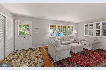 13615 Russett Terrace, Rockville, MD 20853 - Photo 5