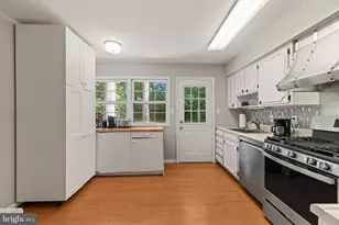 13615 Russett Terrace, Rockville, MD 20853 - Photo 11