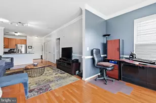 8045 Newell St, Silver Spring, MD 20910 - Photo 9