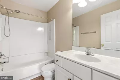 10022 Vanderbilt Circle #10, Rockville, MD 20850 - Photo 15