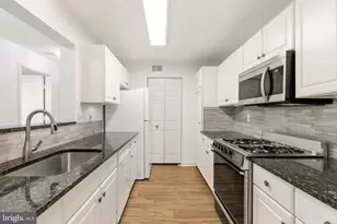 10022 Vanderbilt Cir, Rockville, MD 20850 - Photo 3