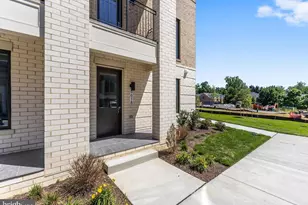 8618 Erdem Pl, Chevy Chase, MD 20815 - Photo 23