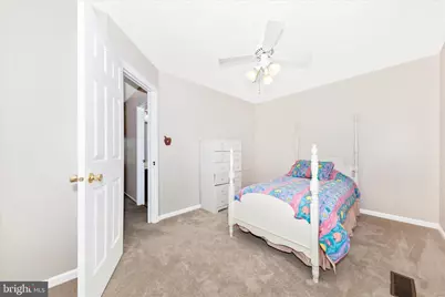 12573 Coral Grove Place, Germantown, MD 20874 - Photo 17