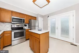 12573 Coral Grove Pl, Germantown, MD 20874 - Photo 9