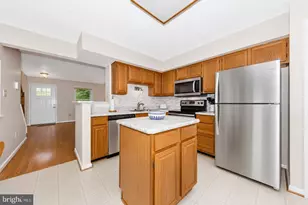 12573 Coral Grove Pl, Germantown, MD 20874 - Photo 7