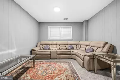 17624 Lindstrom Court, Gaithersburg, MD 20877 - Photo 19