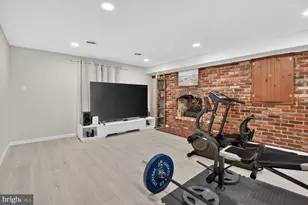 2000 McAuliffe Dr, Rockville, MD 20851 - Photo 37
