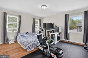 2000 McAuliffe Dr, Rockville, MD 20851 - Photo 29