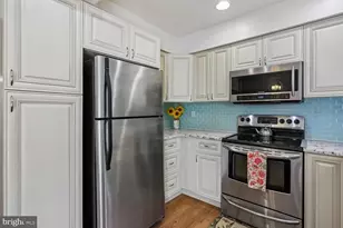 3924 Angelton Ct, Burtonsville, MD 20866 - Photo 15