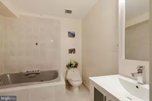 1397 Canterbury Wy, Potomac, MD 20854 - Photo 11