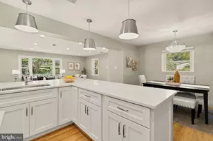 10210 Carroll Pl, Kensington, MD 20895 - Photo 9